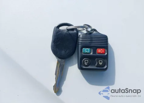 2010 Ford Focus S из США, поврежденный, VIN 1FAHP3EN7AW285238